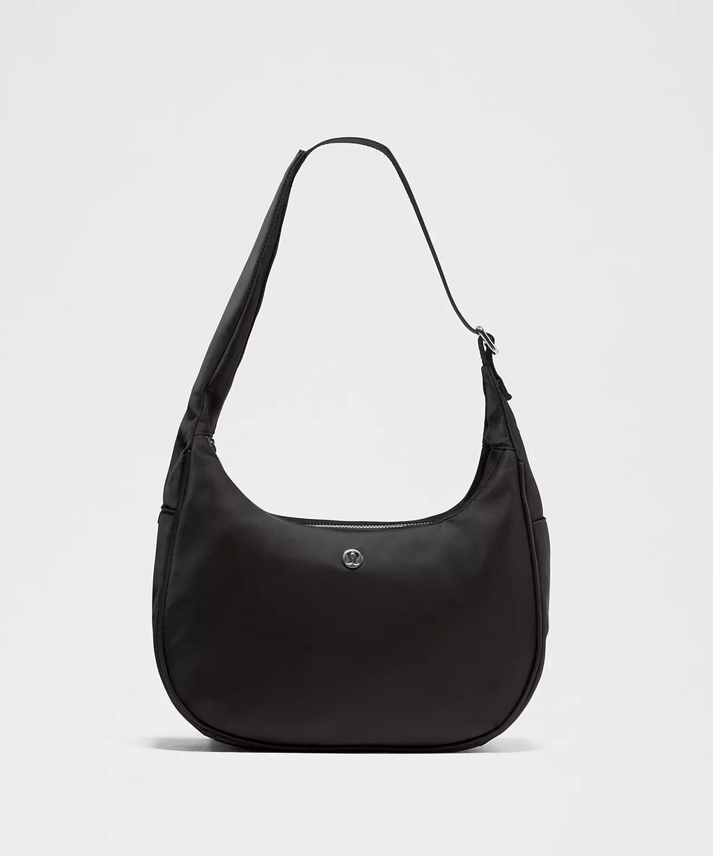 City Essentials Shoulder Bag 4L