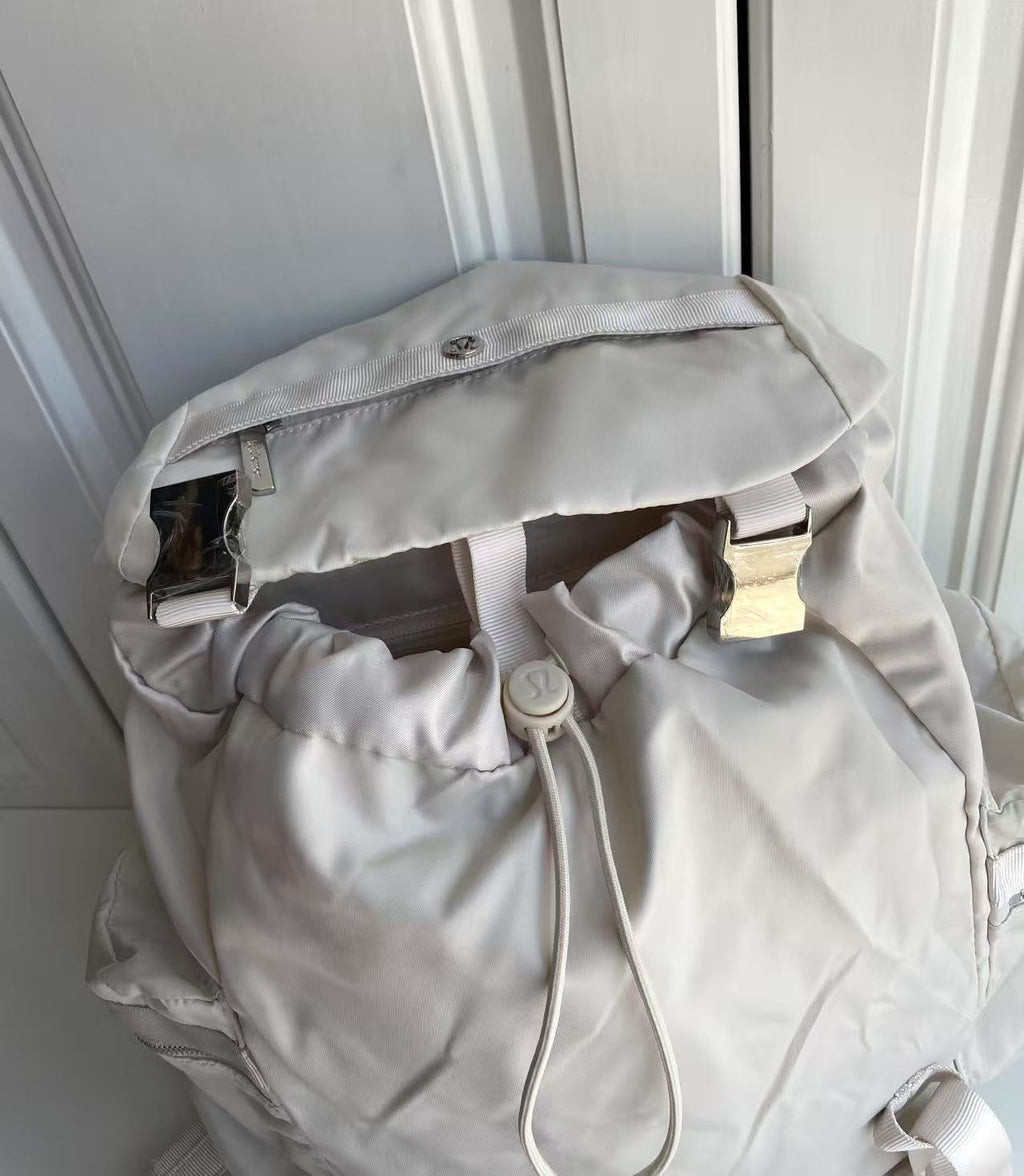 Wunderlust 14L Backpack (white)