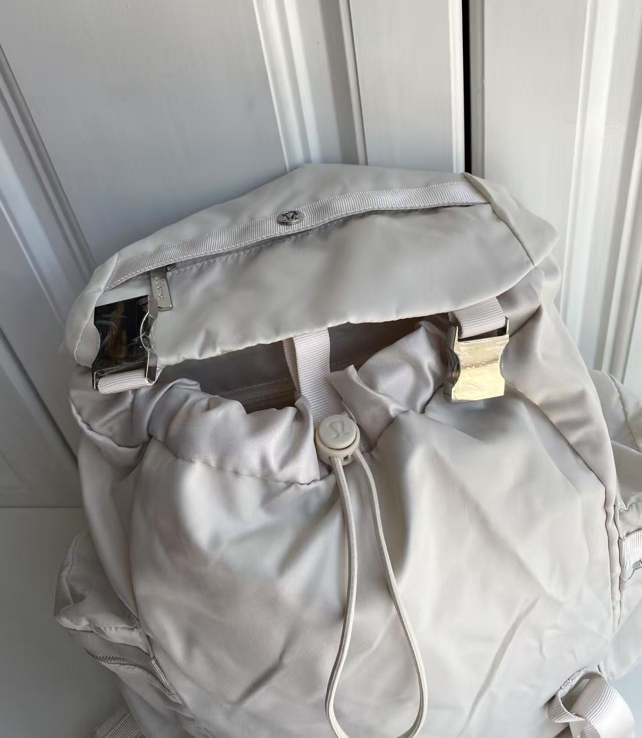 Wunderlust 14L Backpack (white)
