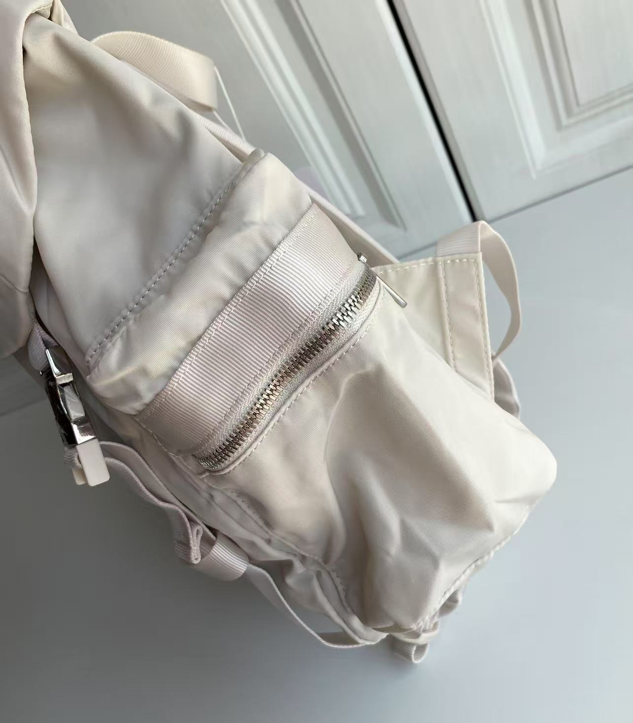 Wunderlust 14L Backpack (white)