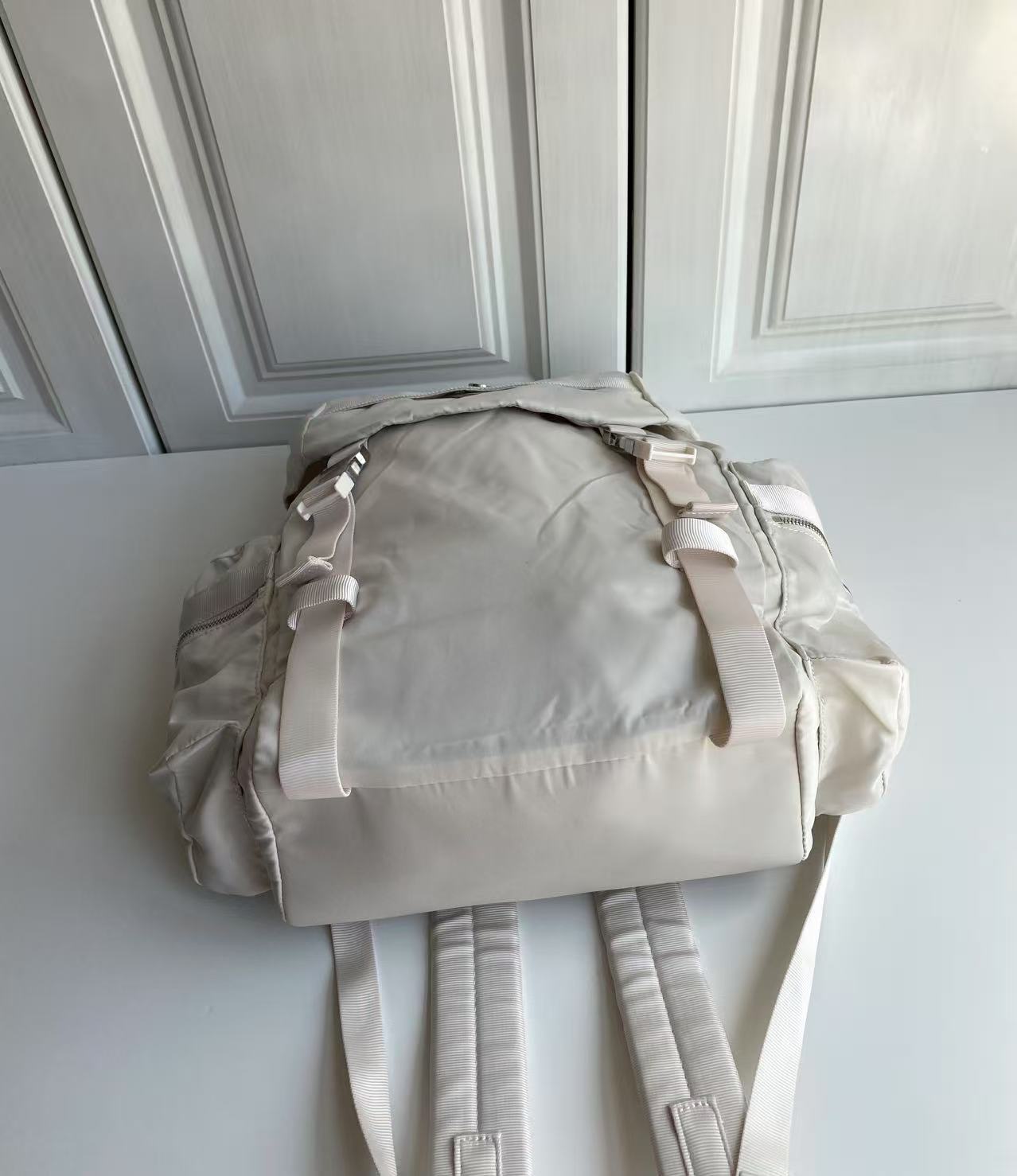 Wunderlust 14L Backpack (white)