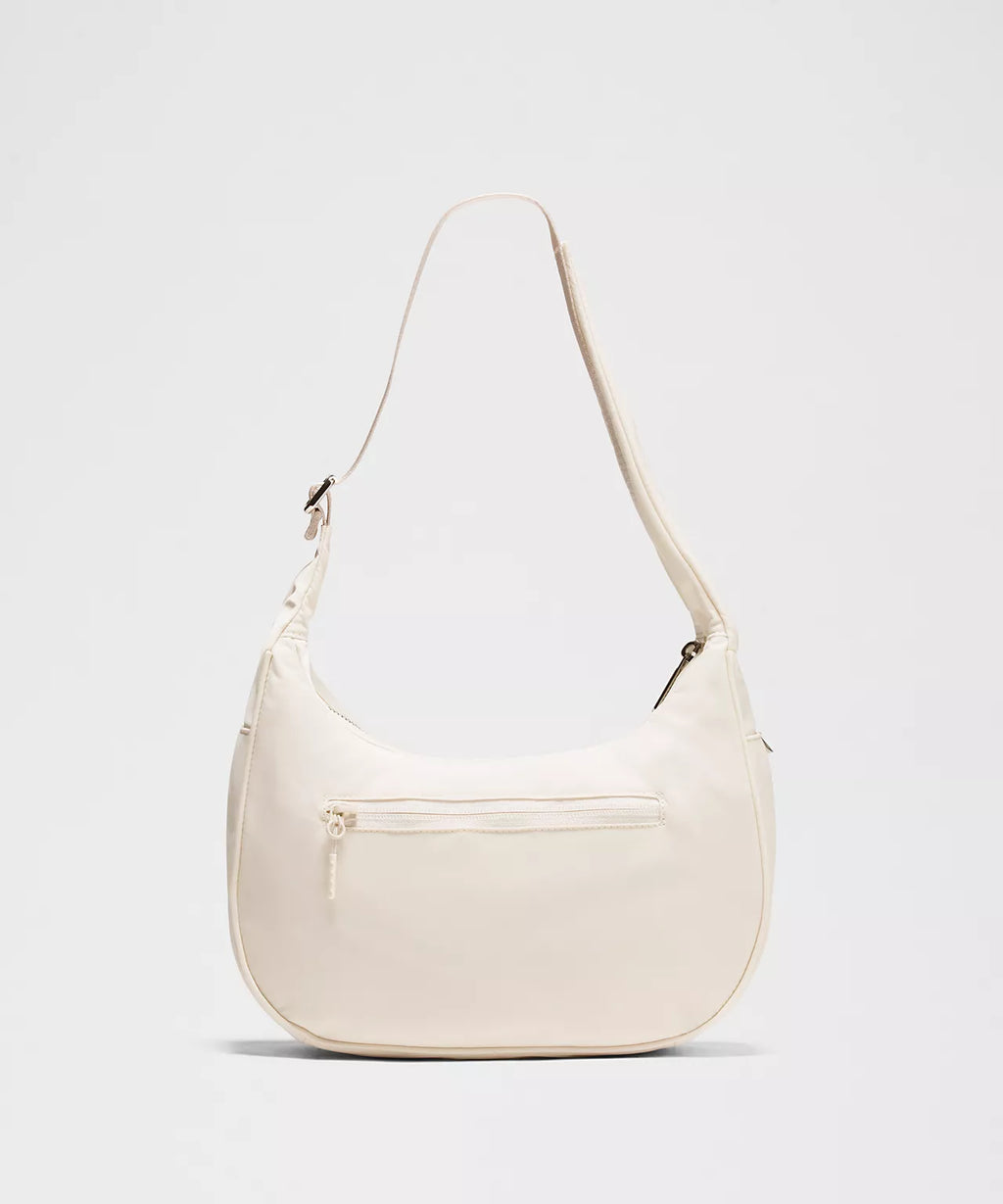 City Essentials Shoulder Bag 4L