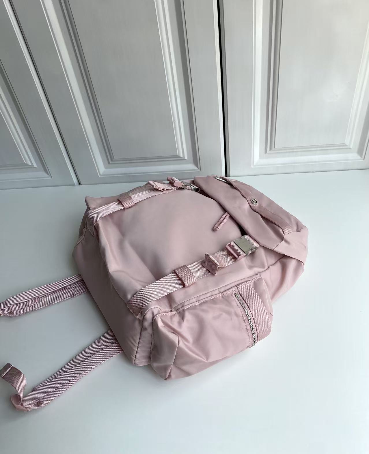 Wunderlust 14L Backpack (pink)